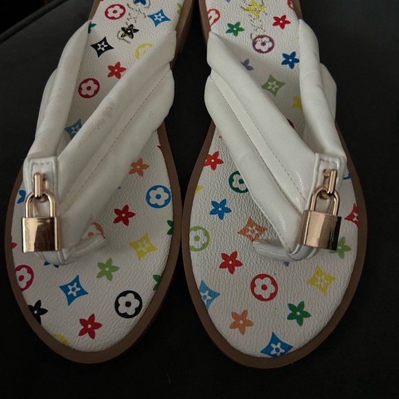 Sz 9 (40) LV like Patterned Sandals DHGate, comfy, excellent - Picture 14 of 15